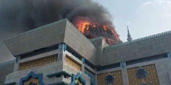 Penyebab Masjid Raya Jakarta Islamic Center Terbakar: Kubah Masjid Roboh Saat Kebakaran Terjadi