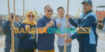Peringati Hari Bakti ke-78, PUTR Gresik Ikut Tanam 2,2 Juta Pohon