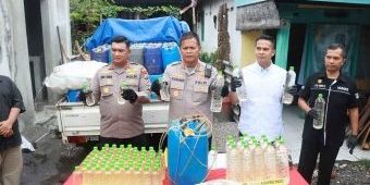 ​Rumah Produksi Miras Digerebek Polisi, Polresta Sidoarjo Amankan 1.000 Liter Ciu