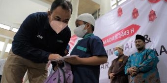 Safari Ramadan, SIG Berikan Satuni Anak Yatim, Pengurus Masjid, dan Bagikan 1.800 Paket Sembako