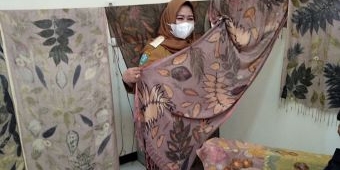 ​Wabup Lisdyarita Hadiri Pelatihan Batik Ecoprint bagi Koperasi