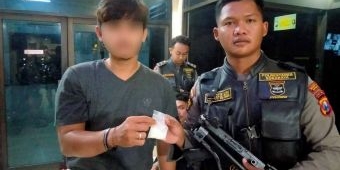 Polisi di Surabaya Gerebek Pesta Pil Koplo, 2 Pemuda Diamankan