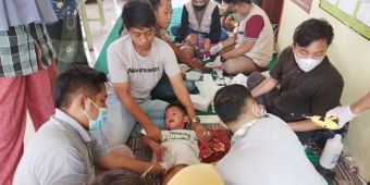 Bantu Masyarakat Kurang Mampu, JCP dan PSBB Gandeng AMPG Gelar Khitanan Massal di Desa Tlanakan