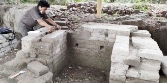 Tim BPCB Jatim Cek Lokasi Penemuan Diduga Patirtan Peninggalan Kerajaan Kediri di Desa Menang