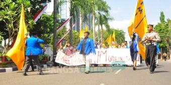 Demo, PMII Bojonegoro Soroti Kartu Petani Mandiri Bupati