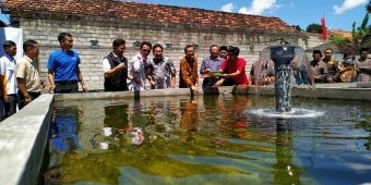 Mendes PDTT Lepas Ekspor Ikan Mas Koki dari Tulungagung ke 3 Negara Senilai Rp1,8 Miliar