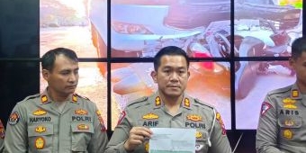 Tak Punya SIM, Siswa SMA di Surabaya Tabrak Pengendara Motor Hingga Tewas