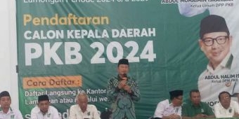 Pilkada 2024 di Lamongan, Yuhronur Efendi Diantar Puluhan Kiai dan Gus saat Daftar ke PKB