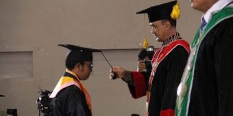 Perjuangan Rohmadi, Kisah Anak Buruh Tani Peraih Gelar Magister di Unipdu Jombang