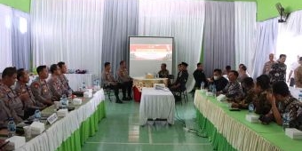 Jumat Curhat, Kapolres Ngawi Berikan Tips Mencegah Hoaks