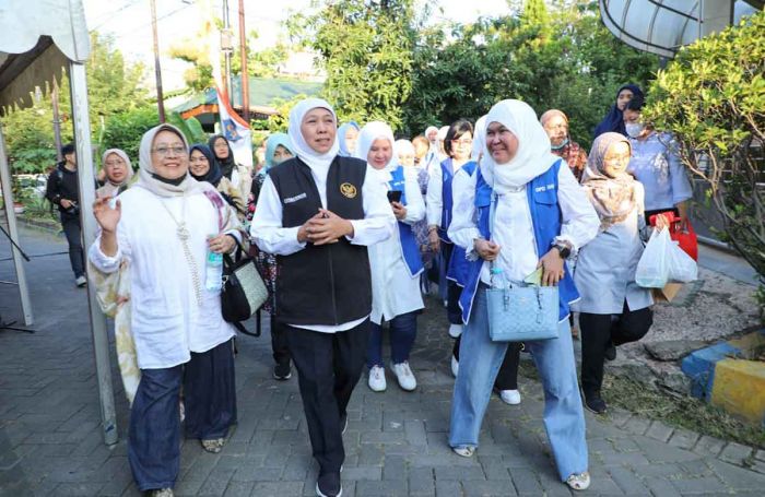 Berkonsep Out Of The Box, Gubernur Khofifah Resmikan Kampoeng Mandiri di Kedung Baruk Surabaya Berkonsep Out Of The Box, Gubernur Khofifah Resmikan Kampoeng Mandiri di Kedung Baruk Surabaya
