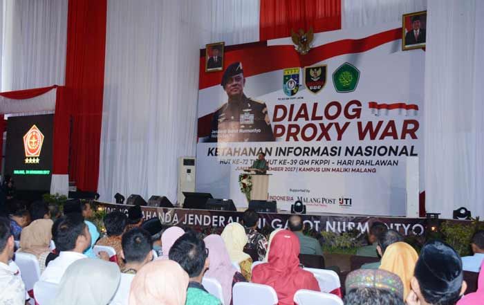 Panglima TNI Kembali Ingatkan Bahaya Proxy War Panglima TNI Kembali Ingatkan Bahaya Proxy War