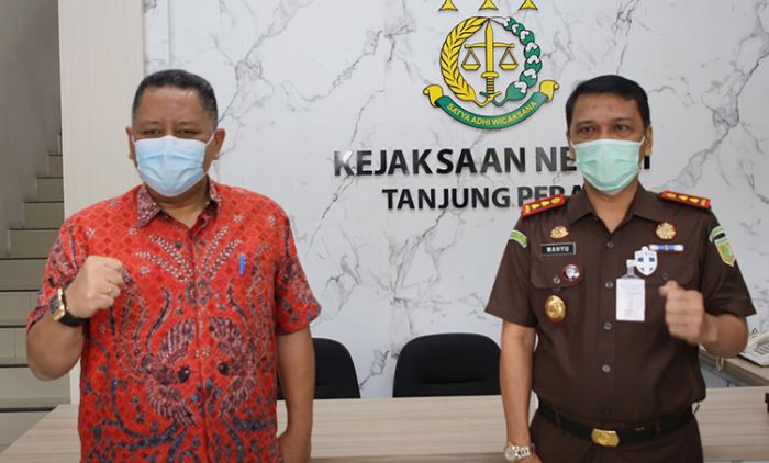 Teruskan Sinergi, Plt. Wali Kota Surabaya Kunjungi Kejari Tanjung Perak dan PN Surabaya
