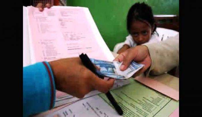 Tidak Beli LKS, Siswa SD di Jombang Disisihkan Tidak Beli LKS, Siswa SD di Jombang Disisihkan