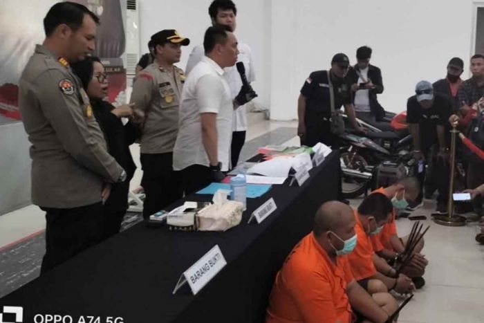 3 Pelaku Curanmor 15 TKP di Surabaya Dibekuk Polisi 3 Pelaku Curanmor 15 TKP di Surabaya Dibekuk Polisi