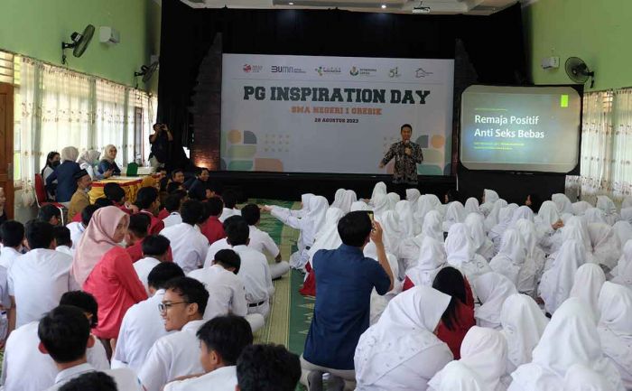 Petrokimia Gresik Dorong Pelajar SMA Sekitar Perusahaan Siap Hadapi Persaingan di Masa Depan Petrokimia Gresik Dorong Pelajar SMA Sekitar Perusahaan Siap Hadapi Persaingan di Masa Depan