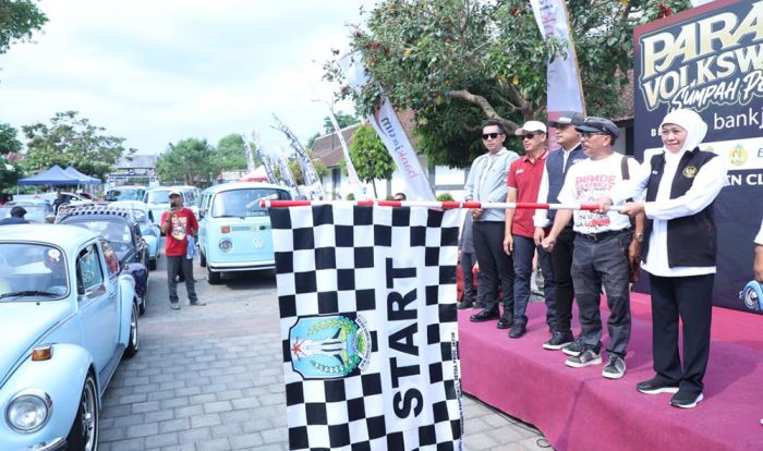 Lepas Parade VW Sumpah Pemuda se-Jawa Bali di Blitar, Gubernur Khofifah: Ajang Pererat Persaudaraan