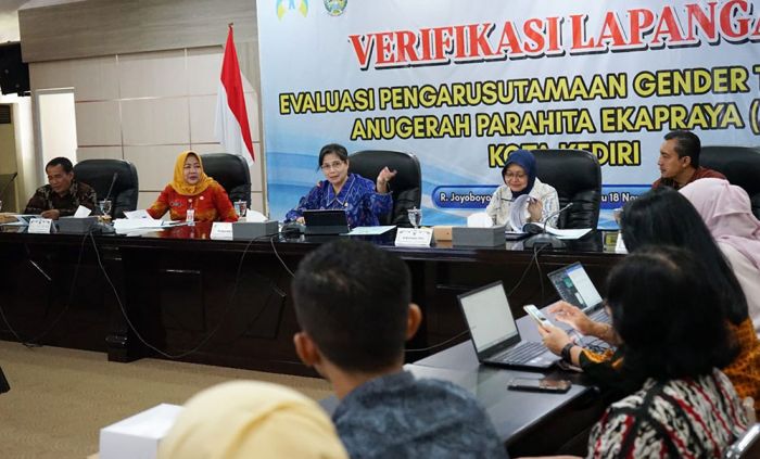 Pj Wali Kota Kediri Paparkan Implementasi PUG Saat Verifikasi Lapangan Anugerah Parahita Ekapraya