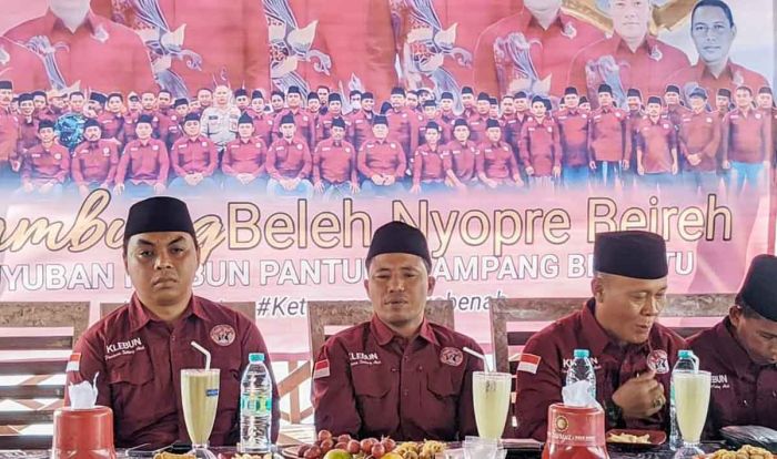 Relawan Kecam Aksi Satpol PP Sampang Bongkar Pasang Reklame Ganjar Pranowo