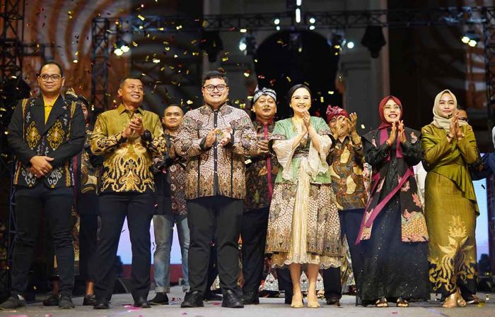 Mas Dhito: Batik Kediri Siap Masuk Kancah Nasional Mas Dhito: Batik Kediri Siap Masuk Kancah Nasional