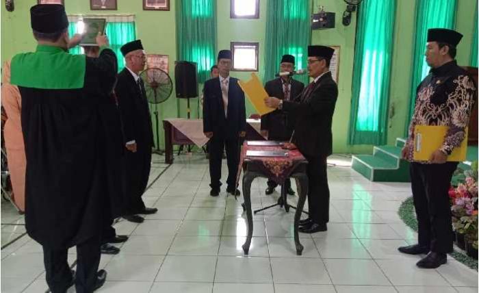  Lantik Pengawas Madrasah, Kakemenag Lamongan Minta Tingkatkan Kompetensi