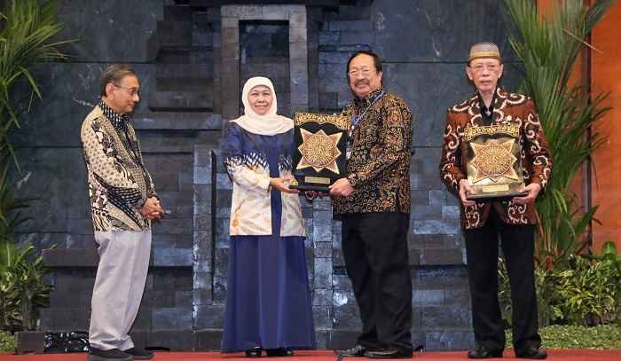 Khofifah Ajak PTS Bantu Tingkatkan Produktifitas Pertanian serta Turunkan Stunting Khofifah Ajak PTS Bantu Tingkatkan Produktifitas Pertanian serta Turunkan Stunting