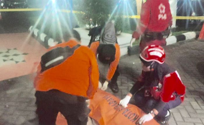 Diduga Depresi, Sekuriti Bank BNI Surabaya Tewas Terjun dari Lantai 13 Diduga Depresi, Sekuriti Bank BNI Surabaya Tewas Terjun dari Lantai 13