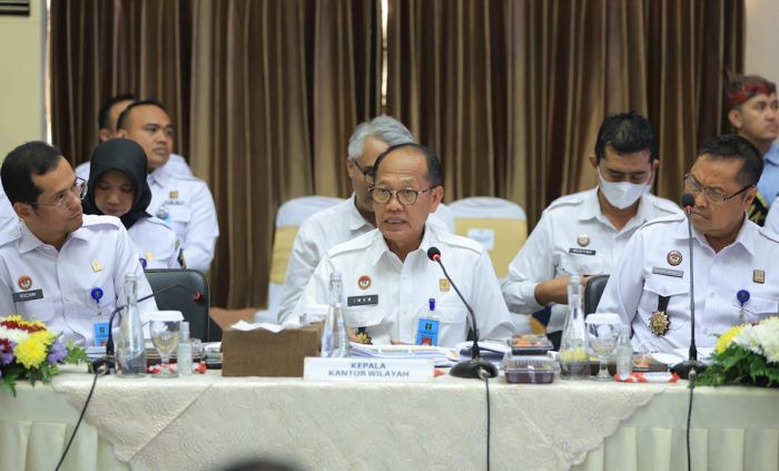 Kakanwil Kemenkumham Jatim Paparkan Capaian Kinerja Kepada Komisi III DPR RI Kakanwil Kemenkumham Jatim Paparkan Capaian Kinerja Kepada Komisi III DPR RI
