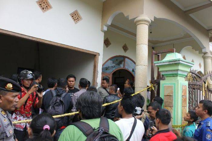 Tewaskan Warga Sananwetan, Kawanan Perampok Berhasil Dibekuk Polisi Tewaskan Warga Sananwetan, Kawanan Perampok Berhasil Dibekuk Polisi