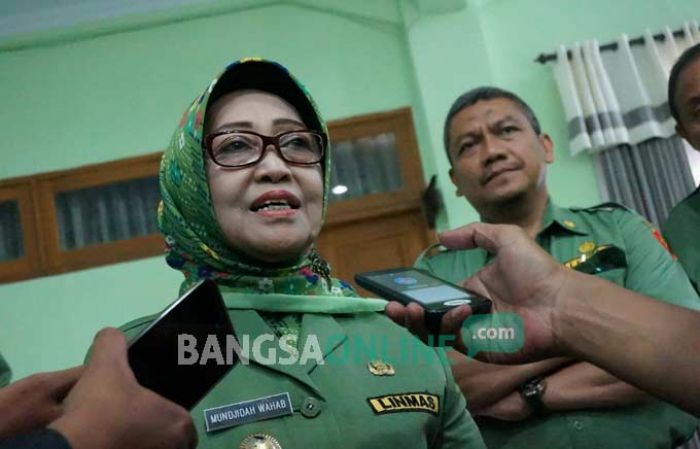 Pemkab Jombang Gratiskan Biaya Pengobatan Santri Korban Keracunan Asap Fogging Pemkab Jombang Gratiskan Biaya Pengobatan Santri Korban Keracunan Asap Fogging