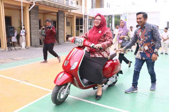 Berpotensi Turunkan Angka Pengangguran, Wabup Gresik Resmikan Darussalam Bismar E-bike Berpotensi Turunkan Angka Pengangguran, Wabup Gresik Resmikan Darussalam Bismar E-bike