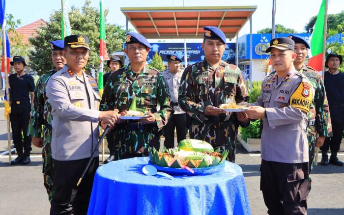 Kapolres Tuban Peringatkan Anggota Harus Netralitas dalam Pemilu 2024 Kapolres Tuban Peringatkan Anggota Harus Netralitas dalam Pemilu 2024