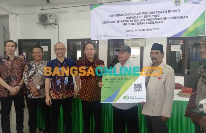 PT Smelting Sabet Penghargaan dari Bupati Gresik PT Smelting Sabet Penghargaan dari Bupati Gresik