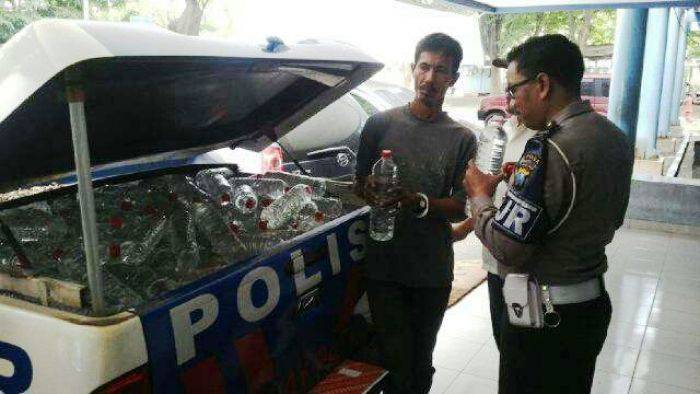 Bawa Cukrik, Mobil Terguling di Tol Waru Sidoarjo Bawa Cukrik, Mobil Terguling di Tol Waru Sidoarjo