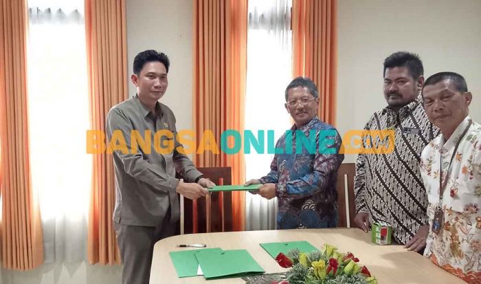 Gandeng LBH Peradi Malang Raya, PN Bangil Lakukan MoU Bantuan Hukum untuk Masyarakat Miskin Gandeng LBH Peradi Malang Raya, PN Bangil Lakukan MoU Bantuan Hukum untuk Masyarakat Miskin