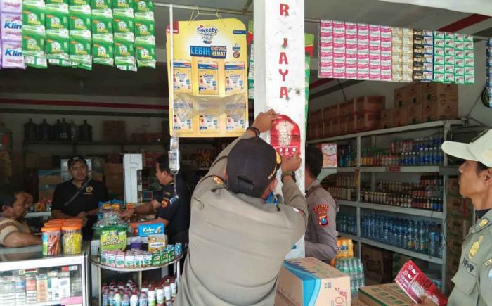Tekan Peredaran Rokok Ilegal, Satpol PP Bangkalan Gelar Operasi Pasar Tekan Peredaran Rokok Ilegal, Satpol PP Bangkalan Gelar Operasi Pasar