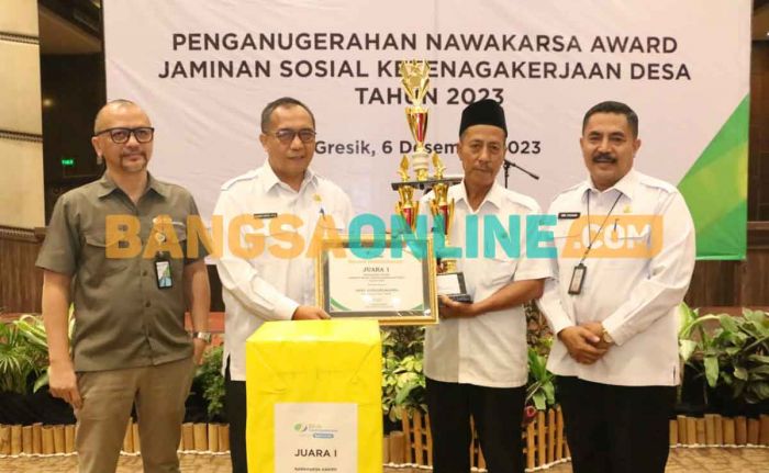 Sekdakab Gresik Apresiasi BPJS Ketenagakerjaan Memperluas Cakupan Jamsostek Desa Sekdakab Gresik Apresiasi BPJS Ketenagakerjaan Memperluas Cakupan Jamsostek Desa
