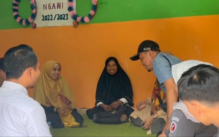 Viralnya Emak-emak Kampanyekan Gibran di Fasilitas Pendidikan, Bawaslu Ngawi Sebut Tak Ada Temuan
