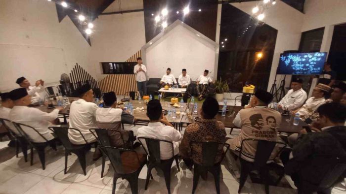 7 Parpol Merapat ke Gus Barra, Bupati Ikfina Terancam Gagal Maju Pilbup Mojokerto 7 Parpol Merapat ke Gus Barra, Bupati Ikfina Terancam Gagal Maju Pilbup Mojokerto