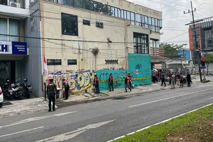 Ultimatum Terakhir, Pemkot Surabaya Siap Bongkar Bangunan di Jalan Ngagel Jaya Ultimatum Terakhir, Pemkot Surabaya Siap Bongkar Bangunan di Jalan Ngagel Jaya