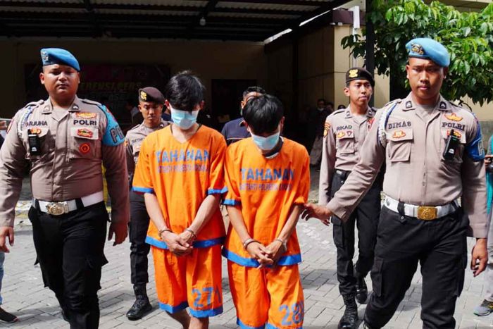 Polresta Sidoarjo Ungkap Kasus Perampokan yang Tewaskan Pemilik Rumah Polresta Sidoarjo Ungkap Kasus Perampokan yang Tewaskan Pemilik Rumah