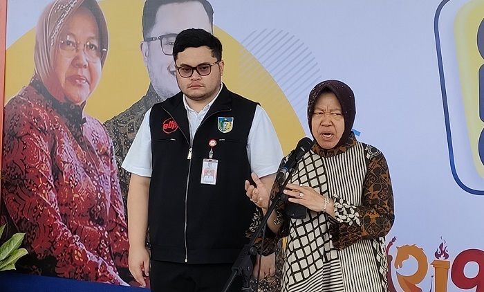 Mensos Hadiri Pelaksanaan Operasi Katarak Gratis di RSUD SLG Kabupaten Kediri Mensos Hadiri Pelaksanaan Operasi Katarak Gratis di RSUD SLG Kabupaten Kediri