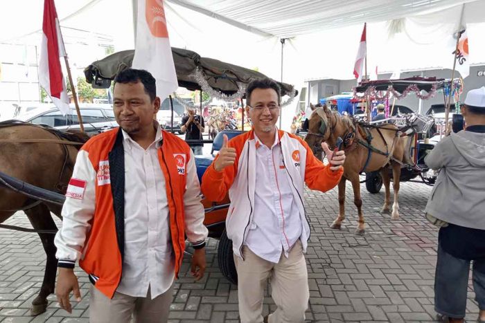 Naik Andong ke Kantor KPU, PKS Sidoarjo Daftarkan 50 Bacaleg