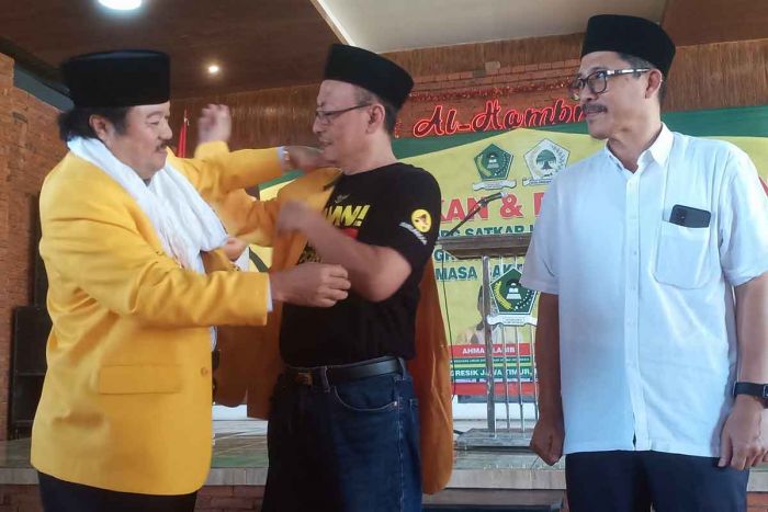 Ketum Satkar Ulama Dorong Nurhamim Maju Cabup Gresik 2024 Ketum Satkar Ulama Dorong Nurhamim Maju Cabup Gresik 2024