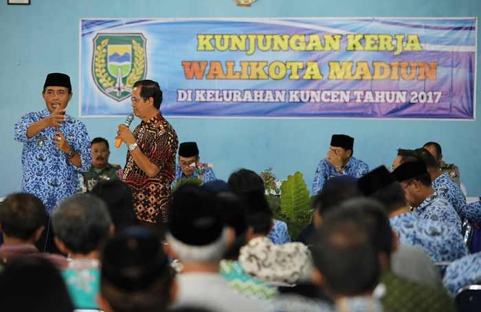 Kunjungan ke Kuncen, Wali Kota Madiun Kaget Pembangunan Manusia Belum sebagai Prioritas Kunjungan ke Kuncen, Wali Kota Madiun Kaget Pembangunan Manusia Belum sebagai Prioritas