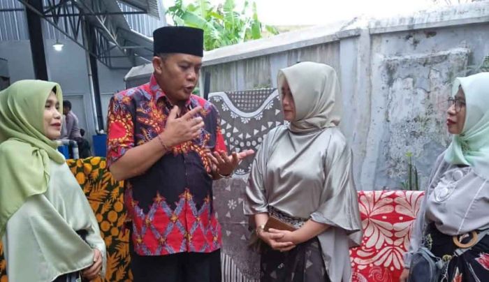 Ketua DPRD Kota Malang Borong Batik Sukun