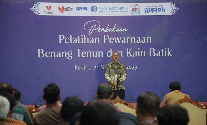 Tingkatkan Kualitas Produk UMKM, BI Gandeng Pemkot Kediri Beri Pelatihan Perajin Tenun dan Batik