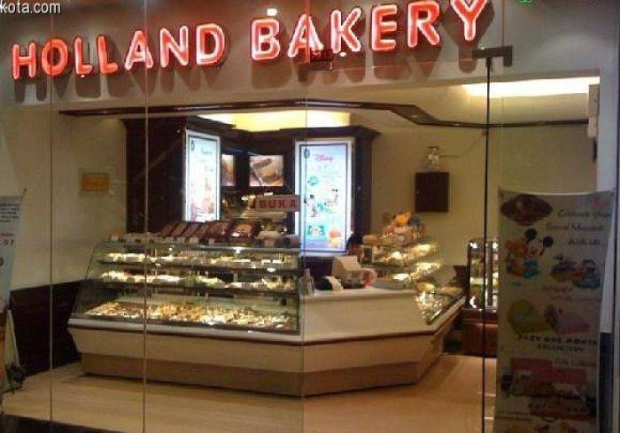 Produk Holland Bakery Diragukan Kehalalannya, Gus Ali Mustofa Minta Masyarakat Hati-hati Produk Holland Bakery Diragukan Kehalalannya, Gus Ali Mustofa Minta Masyarakat Hati-hati