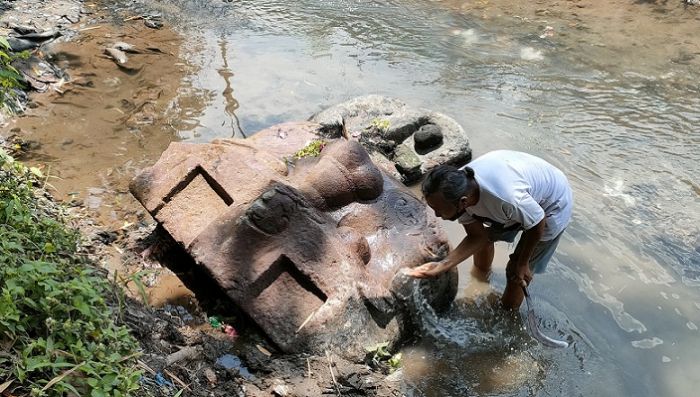 Benda Purbakala Berbentuk Kala Ditemukan di Sungai Kranggan, Kediri