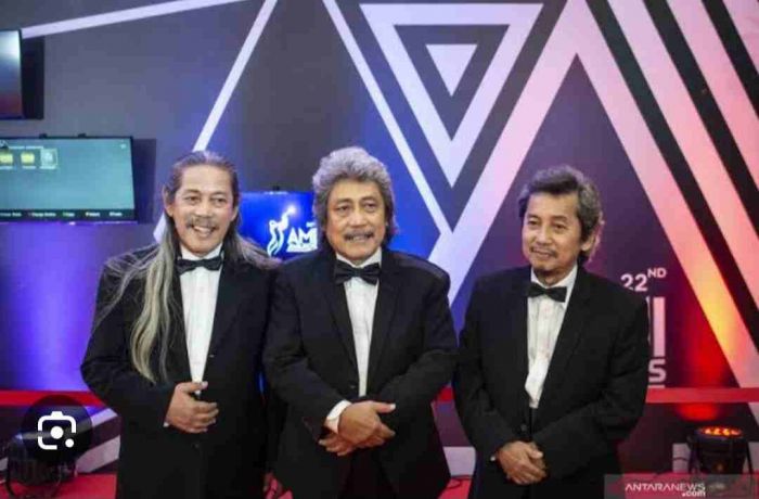 Luncurkan Lagu Jokowi-Mahfud, Bimbo Sebut UU Mandul, Mahfud MD Berani Perang Lawan Korupsi Luncurkan Lagu Jokowi-Mahfud, Bimbo Sebut UU Mandul, Mahfud MD Berani Perang Lawan Korupsi